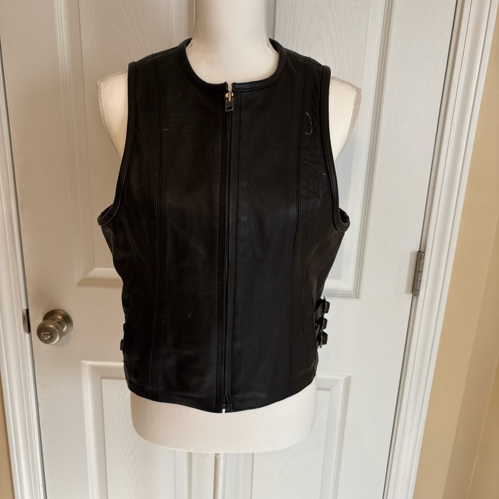 Women's Black Zip-Up Vest